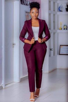 Corporate Attire Women, Fashionable Work Outfit, Corporate Dress, Business Attire Women, Gaun Fashion, Corporate Attire, Stylish Work Attire, Woman Suit Fashion, Elegante Casual