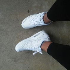 Best Nike Running Shoes, Cute Running Shoes, Tiffany Blue Nikes, Urban Sneakers, Outlet Nike, Free Runs, All Nike Shoes, Nike Shoes Cheap, Nike Air Max For Women