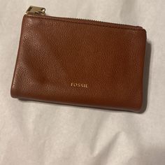 Nwot Fossil Cow Hide Brown Leather Color Wallet Brown Coin Purse For Everyday Use, Versatile Brown Clutch With Card Slots, Casual Leather Wallet With Removable Pouch, Formal Brown Wallet With Zipper Pouch, Soft Leather Coin Purse For Daily Use, Versatile Leather Coin Purse, Daily Use Soft Leather Coin Purse, Casual Brown Wallet With Removable Pouch, Casual Leather Pouch Wallet