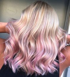 Pink Hair Streaks, Pink Hair Highlights, Gold Hair Dye, Haircolor Ideas, Blonde Hair With Pink Highlights, Pink Blonde, Light Pink Hair, Pink Blonde Hair, Hair Streaks