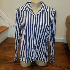 Nwot Inc Blue And White Striped Button Up Blouse. Size Medium. Classic Blue Blouse For Day Out, Fitted Vertical Stripes Button-up Blouse, White Striped Collar Button-up Blouse, Striped Button-up Blouse With Button Cuffs, Cotton Button-up Shirt With Signature Stripes, Peach Blouse, Blue Vertical Stripes Button-up Blouse, Mesh Shirt, Button Up Blouse