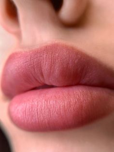 Lips Permanent Makeup, Make Up Lips, Pink Lips Art, Natural Pink Lips, Natural Lip Scrub