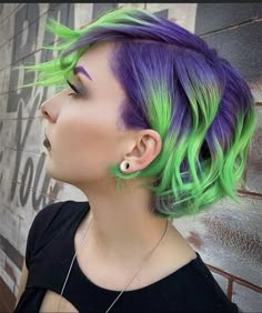 Hip Hairstyles, Grunge Blonde, Halloween Hair Color Ideas, Blonde Grunge, Halloween Hair Color, Hairstylist Inspiration, Tiny Wardrobe, Purple And Green Hair, Grunge Ideas