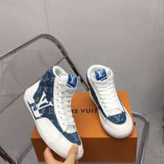 Size: 35-47 It comes with Dust box, Care manual, Tag, and Paper bag.Size Guide: Louise Vuitton, Buy Louis Vuitton, Louis Vuitton Shoes, Shoe Size Chart, Top Collection, Men Shoes Size, Tennis Shoes, Crossbody Shoulder Bag, Shoe Collection