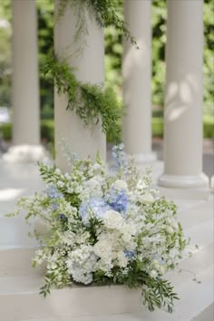 duiaandjean.com Blue And White Floral Decor, White Alter Flowers, English Wedding Bouquet, French Blue Flowers, All White Wedding Flowers Receptions, White Blue Floral Arrangement, Blue And White Tall Centerpiece, Blue And White Garden Party Wedding, Blue And White Event Decor