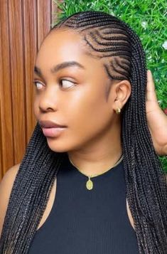 Fabulous Braids and classy hairstyles for elegant looks. - Stylish Naija Ghana Braids Hairstyles, Stylish Naija, Classy Hairstyles, Ghana Braids, Types Of Braids, Aso Ebi Styles, Ankara Style, Braid Hairstyles, Braids Hairstyles