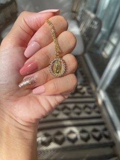 Free Shipping Dainty Virgin Mary Necklace - Etsy Quince Necklace, Custom Gold Jewelry, Delicate Gold Chain, Gold Pendent