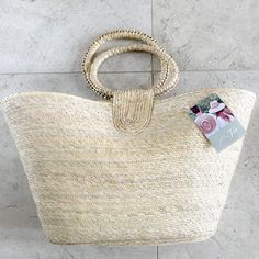 Tula light fine palm round top handle bag. Handmade in Mexico. Waterproof. Large interior. 100% natural palm fiber grown in Mexico is a sustainable fiber and is environmentally friendly. Variations in color or weave are natural and not considered a flaw. Each bag is unique. Eco-friendly Beach Bag With Top Handle In Natural Color, Eco-friendly Woven Top Handle Bag, Eco-friendly Straw Bag With Round Handle, Eco-friendly Natural Fiber Straw Bag With Round Handle, Eco-friendly Handwoven Beach Bag With Round Handle, Peacock Ore, Professional Jewelry, Rose Gold Chain, Top Round