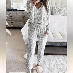 See Last Pic For Fabric Detail Cheetah Style, Joggers Outfit, Drawstring Jogger, High Waist Dress, Long Sleeve Tops Casual, Plus Size Kleidung, Loungewear Set, Womens Loungewear, Drawstring Pants