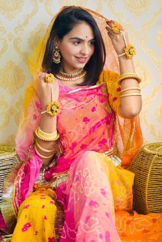 Rajasthani Poshak, Rajput Jewellery, Saree Inspiration, Indian Wedding Receptions, Rajasthani Bride, Rajasthani Dress, Jodha Akbar, Rajputi Dress, Indian Princess