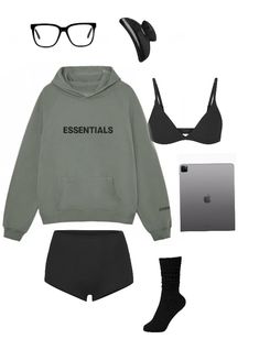 Casual Pyjamas Outfit, Day At Home Outfit, Outfit For Home, Period Outfit Comfy Summer, Comfy Outfits For When Your On Your Period, House Outfit Lazy Days, Cute Pyjamas Aestethic, Sleep Wear Aesthetic Comfy, Casual Cozy Fit Soft Sleepwear