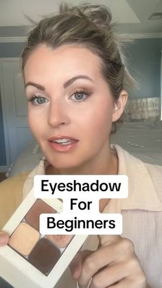 Green Eyes Eye Makeup, Eyeshadow As Eyeliner Looks, Eye Shadow Stick Tutorial, Makeup Looks For Pale Skin, Morphe Eyeshadow Tutorial, Eye Shadow For Green Eyes, Eye Shadowing, Eye Shadowing Tutorial, Easy Eyeshadow For Beginners