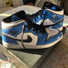 Air Jordan 1 Mid Se Signal Blue Size 12 Used In Good Condition All Flaws Are Shown In Photos Comes With Og Box. If You Have Any Questions Please Feel Free To Message Me Air Jordan 1 Mid Se, Shoes Air, Air Jordan 1 Mid, Jordan 1 Mid, Jordans For Men, Air Jordan 1, Jordan Shoes, Mens Shoes Sneakers, Jordan 1