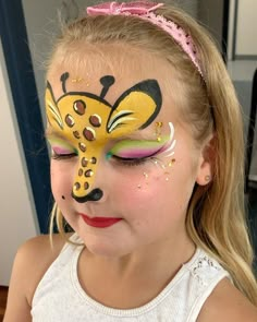 Monkey Face Paint, Animal Costumes Diy, Giraffe Face, Festival Face Paint, Cheek Art, Birthday Makeup Looks, Face Glitter