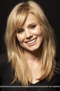 Long layers with side bangs great style for my hair length right now Kristin Bell, Layered Thick Hair, Wigs For White Women, Swept Bangs, 2023 Hair, Popular Haircuts, Long Blonde