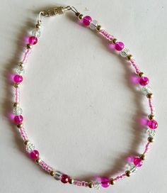 Sweet anklet with glass beads and seed beads. It is closed by a rotary cap. It's 24 inches long. Cheap Pink Round Bead Anklets, Pink Roses, Anklets, Seed Beads, Glass Beads, Jewelry Bracelets, Seeds, Etsy Accessories, Handmade Items