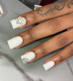 We're here to show you that white nails can be exciting if you just give them a chance. Check out these 28 white nails for inspiration for your next manicure. Click the article link for more photos and inspiration like this // Photo Credit: Instagram @i.a.nails // #cutewhitenails #goldandwhitenails #nailaddict #nailart #nailartist #naildesign #naildesigns #nailideas White Sparkly Nails, White Almond Nails, Sparkle Nail Polish, White Tip Nails, White Glitter Nails, Different Nail Designs, White Acrylic Nails, White Nail Polish, Short Acrylic