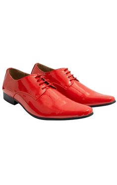 Dazzling and eye catching, these lace-up red patent dress shoes are perfect for a contemporary elegant evening wear look. Ideal for the man who wants to stand out from the crowd. Wing Collar Shirt, Black Tie Tuxedo, Boys Waistcoat, Contemporary Dress, Elegant Evening Wear, Tweed Overcoat, Harris Tweed Jacket, Burgundy Tuxedo, Tuxedo Shoes