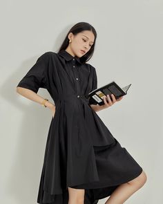 This shirt dress has just the right length to make you look neat and elegant.

The silhouette spreads out toward the hem for an elegant impression.

This is a recommended item that will complete your outfit with just one piece.
◾️Model
Height/Weight：167cm(65.7in)/45kg(99.2lb)
Fitting Size：S





Cm
(inches)

Length
Chest
Shoulder
Waist
Sleeve Length


S
100(39.3)
88(34.6)
51.9(20.4)
81(31.8)
23.8(9.3)


M
103(40.5)
92(36.2)
53.5(21.0)
85(33.4)
24.5(9.6)


L
106(41.7)
96(37.7)
55.1(21.6)
89(35.0 Elegant Short Sleeve Shirt Dress For Semi-formal Occasions, Classic Shirt Dress For Office, Classic Solid Shirt Dress For Office, Classic Solid Color Shirt Dress For Office, Solid Color Midi Shirt Dress For Office, Knee-length Shirt Dress For Office Wear, Office Midi Shirt Dress, Elegant Solid Color Knee-length Shirt Dress, Elegant Knee-length Solid Shirt Dress