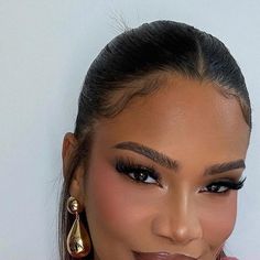 Good Make Up Looks, Model Makeup Natural, Black Makeup Looks, 90s Glam, Makeup Black Women, Brown Skin Makeup, Birthday Makeup, Glamour Makeup