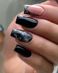 Aprenda a fazer unhas como essa e as novas tendências do mercado de unhas, seja uma nail design de sucesso! clique no link aqui abaixo ou na bio e saiba mais Black Gray Nails, Nail Art Noir, Cozy Colors, Heart Nail Designs, Tie Dye Nails, Beauty Nails Design, French Acrylic Nails, Acrylic Nails Coffin Pink, Winter Nail Art