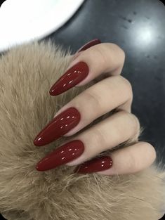 Red, aesthetic, aesthetic nails, nails, nail inspo, nail ideas, nail inspiration, almond nails, long nails, long red nails, long almond nails, long red almond nails, red nail ideas, nail tutorial, chrome nails, chrome nail ideas, Hailey Bieber, nail Cercei Din Lut Polimeric, Long Red Nails, Grunge Nails, Red Nail Polish, Makijaż Smokey Eye, Soft Nails, Red Nail, Minimalist Nails