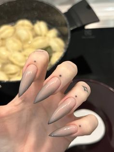 Alt Nails, La Nails, Edgy Nails, Classy Acrylic Nails, Really Cute Nails, Soft Nails