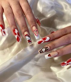 Happy new year Edgy Christmas Nails Acrylic, Christmas Dark Nails, Gel X Christmas Nails, Scary Christmas Nails, Horror Christmas Nails, Emo Christmas Nails, Acrylic Nail Designs Christmas, Grunge Christmas Nails, Snoopy Christmas Nails