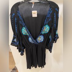 Rand New Free People Black Mini Dress Size S Retail $128 Black Bohemian V-neck Dress, Bohemian Short Sleeve Dress For Night Out, Bohemian Style Short Sleeve Night Out Dress, Black Bohemian Mini Dress For Day Out, Free People Slip Dress, Black Babydoll Dress, Bohemian Lace Dress, Black Lace Mini Dress, Beach Mini Dress