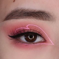 Soulmate – Doe Lashes Cute Makeup Eye Looks, Cute Colorful Makeup Looks, Cute Makeup Styles, Valentines Eyeliner, Doe Lashes, Heart Eye Makeup, Eyeshadow Makeup Looks, Sanrio Makeup, Gem Makeup