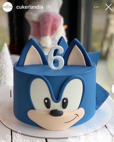 a sonic the hedgehog birthday cake on a table