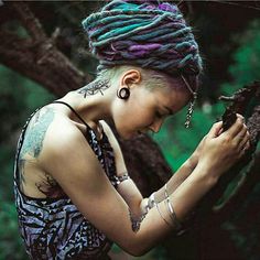 Dreadlocks With Undercut, Dreads With Undercut, Curly Braids, Dreads Styles, Unique Jackets, Undercut Hairstyles, Locs Hairstyles, Hair Inspo Color