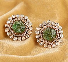 Polki Studs, Carved Emerald, Bridal Jewellery Inspiration, Indian Wedding Jewelry Sets, Jewelry Product Shots, Diamond Earrings Design, Bridal Diamond Jewellery, Antique Jewelry Indian