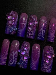 Purple Themed Nails, Purple Nails Butterfly, Purple And Black Nails Designs, Green And Purple Nails, Purple And Black Nails, Black And Purple Nails, Diy Rhinestone Nails, Nails Butterfly, Monster Nails