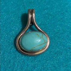 Sterling Silver Turquoise Stone Pendant Very Good Condition Turquoise Sterling Silver, Turquoise Stone, Stone Pendants, Blue And Silver, Womens Jewelry Necklace, Jewelry Necklaces, Women Jewelry, Turquoise, Stone