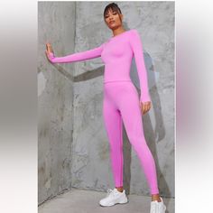 Bright Pink Basic Detail Seamless High Waist Gym Leggings & Top Size Large Never Worn. Without Tags Bright Pink Seamless Material With A High Waistline And A Flattering Fit. Pink Activewear, Gym Leggings, Tops For Leggings, Bright Pink, Active Wear, High Waist, High Waisted, Gym, Leggings