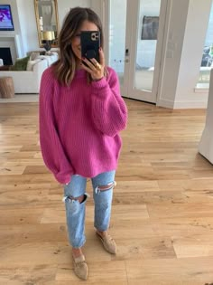 February Clothing Outfit, 2023 Fall Looks, Bright Casual Outfits, Colorful Mom Outfits, Womens Casual Fall Outfits, Modest Fall Outfits 2023, Pink Outfits Fall, Cute February Outfits, Business Casual Outfits For Fall