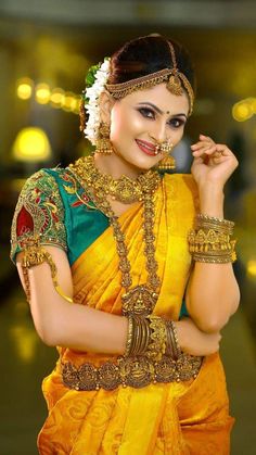 Pose Pengantin, शादी की तस्वीरें, Indian Bride Poses, Indian Bride Photography Poses, Indian Wedding Poses, Bride Photos Poses, Indian Wedding Bride, Indian Wedding Fashion, Indian Wedding Photography Couples