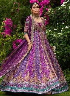 Matching Lehenga, Bridal Anarkali Suits, Mehndi Bride, Hanging Tassels, Mehndi Outfit, Bride Photography Poses, Bridal Dresses Pakistan, Normal Clothes, Pakistani Dress