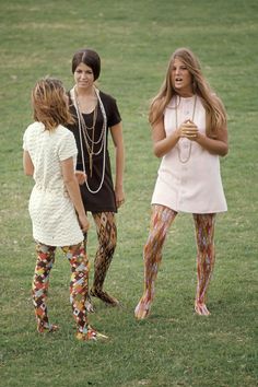 These High School Gals From The 1960s Would Still Look Great Today 60s Fashion Trends, 70s Mode, Moda Hippie, Bad Fashion, Mod Squad