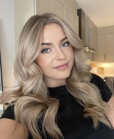 Solid Ash Blonde Hair, Butter Beige Blonde Hair, Tiny Blonde Highlights, Lived In Ash Blonde, Blonde Hair Ideas For Fall, Level 8 Blonde, Milky Blonde Hair, Neutral Blonde Hair