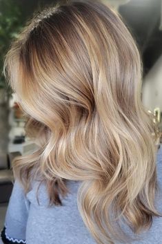 Root Smudge, Warm Blonde Hair, Hair Color Ideas For Fall, Honey Blonde Hair Color, Dark Blonde Hair