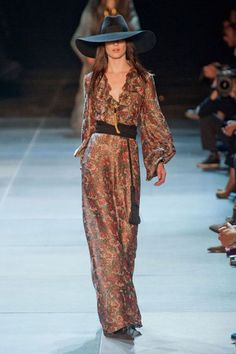 Saint Laurent Spring 2013 Yves Saint Laurent Fashion, Moda Hippie, Evening Dress Collection, Estilo Hippy, Looks Country, Hot Lingerie, Paris Mode, Mode Boho, Fashion Articles