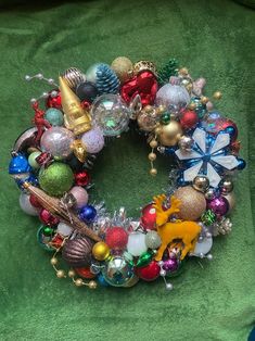 Festive and Funky Holiday Wreaths - Etsy Christmas Nostalgia, Centerpieces Diy, Christmas Centerpieces Diy, Xmas Wreaths, Art Christmas, Christmas Centerpieces, Magpie, Door Wreath Hanger, Saint Louis