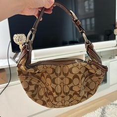 Coach Shoulder Bag Shoulder Bag With Leather Handles. 11 Inches Width 12 Inches Length Final Sale. No Returns Or Exchanges. Coach Handheld Shoulder Bag, Bags Coach, Coach Shoulder Bag, Coach Purse, Leather Handles, Coach Purses, Bag Shoulder, 11 Inches, Leather Handle