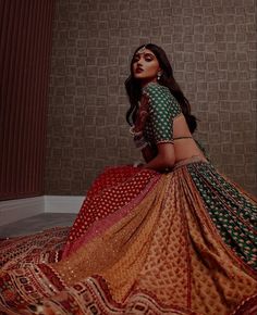 Lehenga Bridal Look, Red Lehenga Bridal, Lehenga Traditional, Lehenga Bridal, Trending Wedding, Mehendi Outfits, Outfits Indian, Indian Outfits Lehenga