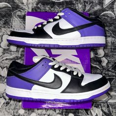 Size 10.5, Great Condition 100% Authentic Panda Nike, Nike Purple, Bluetooth Headphones, Shoes Nike, Nike Dunk, Nike Dunks, Men's Nike, Black Nikes, Nike Men