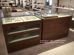 Wooden jewellery display cabinets , watch display counters for boutique store .
commercial store cabinets displays for boutique store jewelry / watch /accessories displays .