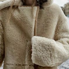 Moon Boots, Swiss Alps, White Coat, Autumn Cozy, Winter Aesthetic, Baby Cold, Kate Moss, Amelie, Gilmore Girls