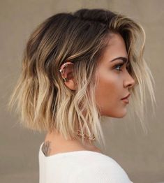 Choppy Bob Hairstyles, Shoulder Length Hair Cuts, Brown Blonde Hair, Short Hairstyle, Trending Haircuts, Short Haircut, Haircuts For Fine Hair, Short Hair Styles Easy